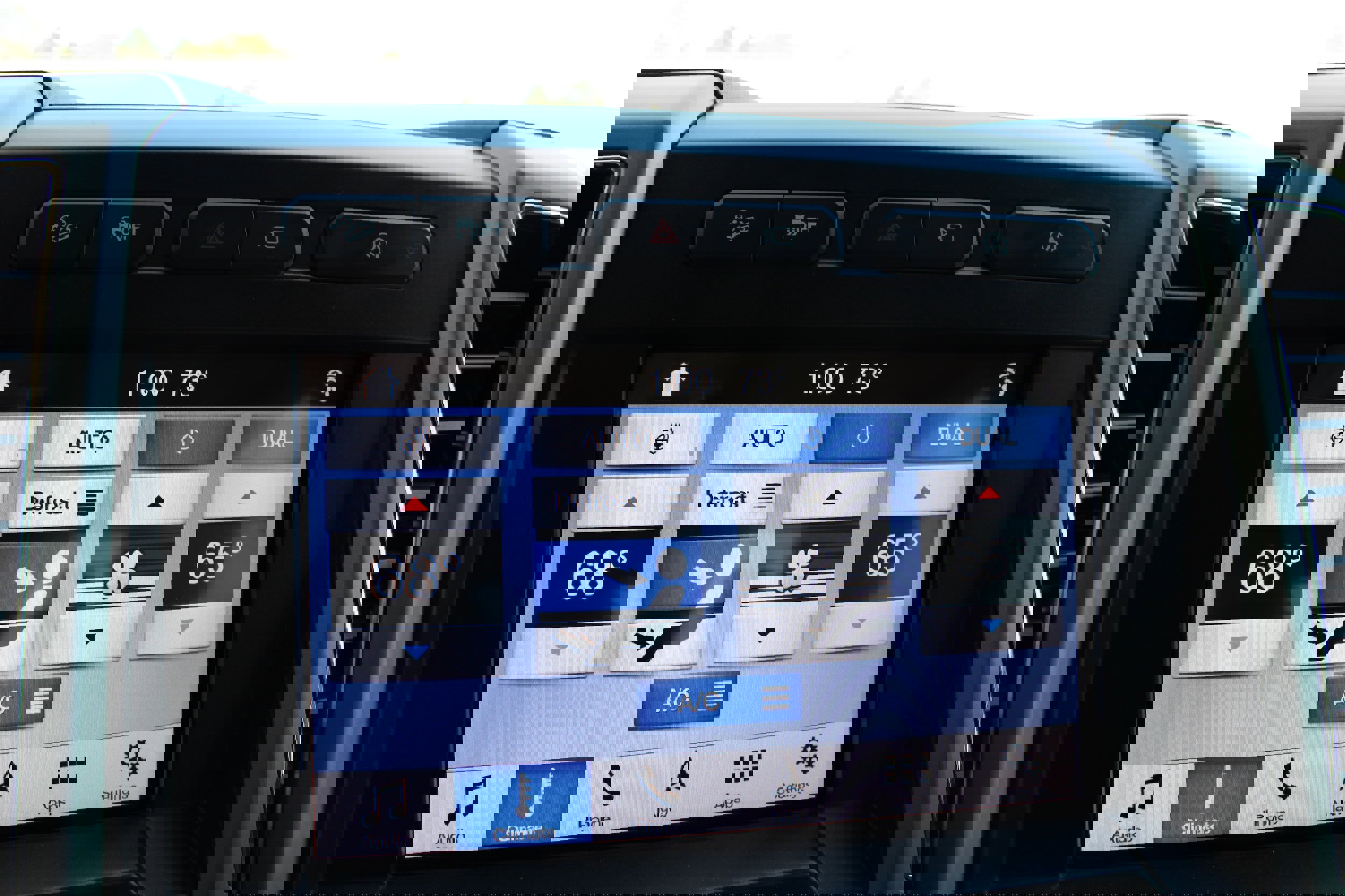 Used 2018 Ford F150 Lariat w/ Equipment Group 502A Luxury image 37