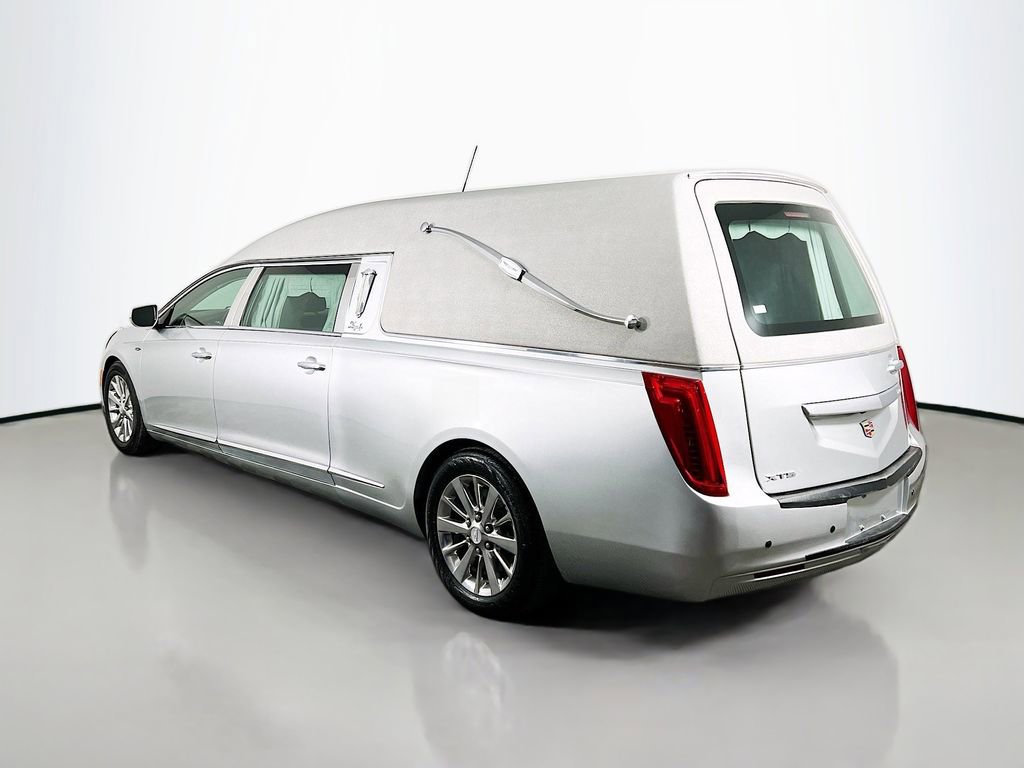 Used 2017 Cadillac XTS FWD image 7