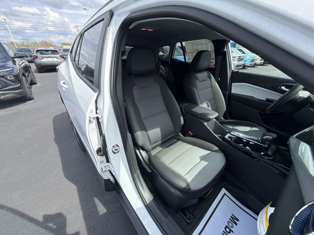 New 2026 Chevrolet Trax LT image 29