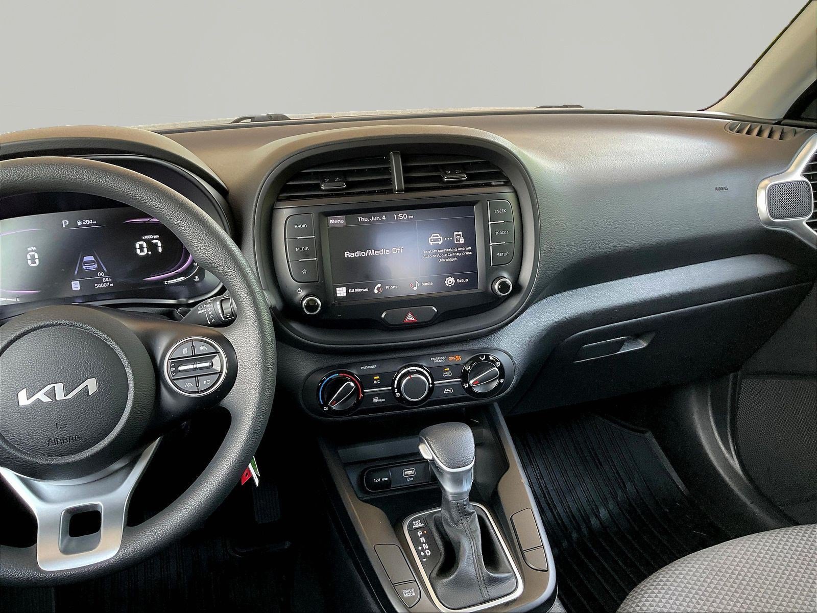 Used 2023 Kia Soul LX FWD image 9