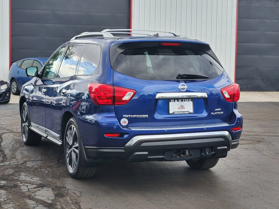 Used 2017 Nissan Pathfinder Platinum AWD/4WD image 11
