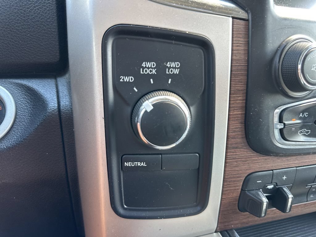 Used 2014 RAM 3500 Laramie w/ Convenience Group AWD/4WD image 48