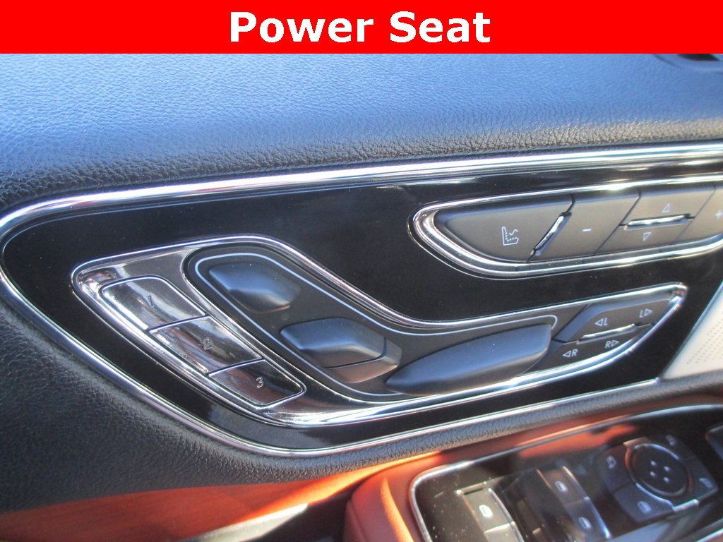 Used 2020 Lincoln Navigator L Reserve w/ Luxury Package image 28