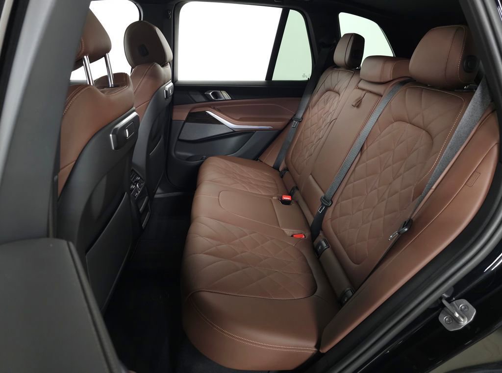 Used 2024 BMW X5 xDrive40i w/ Premium Package image 35