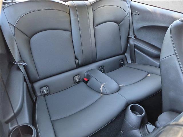 Used 2021 MINI Cooper 2-Door Hardtop FWD image 19