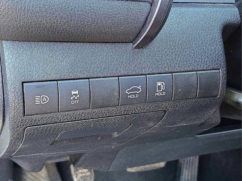 Used 2021 Toyota Camry LE image 21