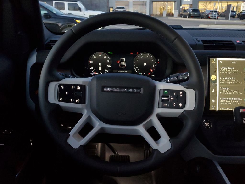 Used 2026 Land Rover Defender 110 X-Dynamic SE AWD/4WD image 32