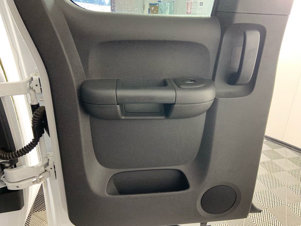 Used 2013 GMC Sierra 2500 SLE w/ SLE Preferred Package image 16