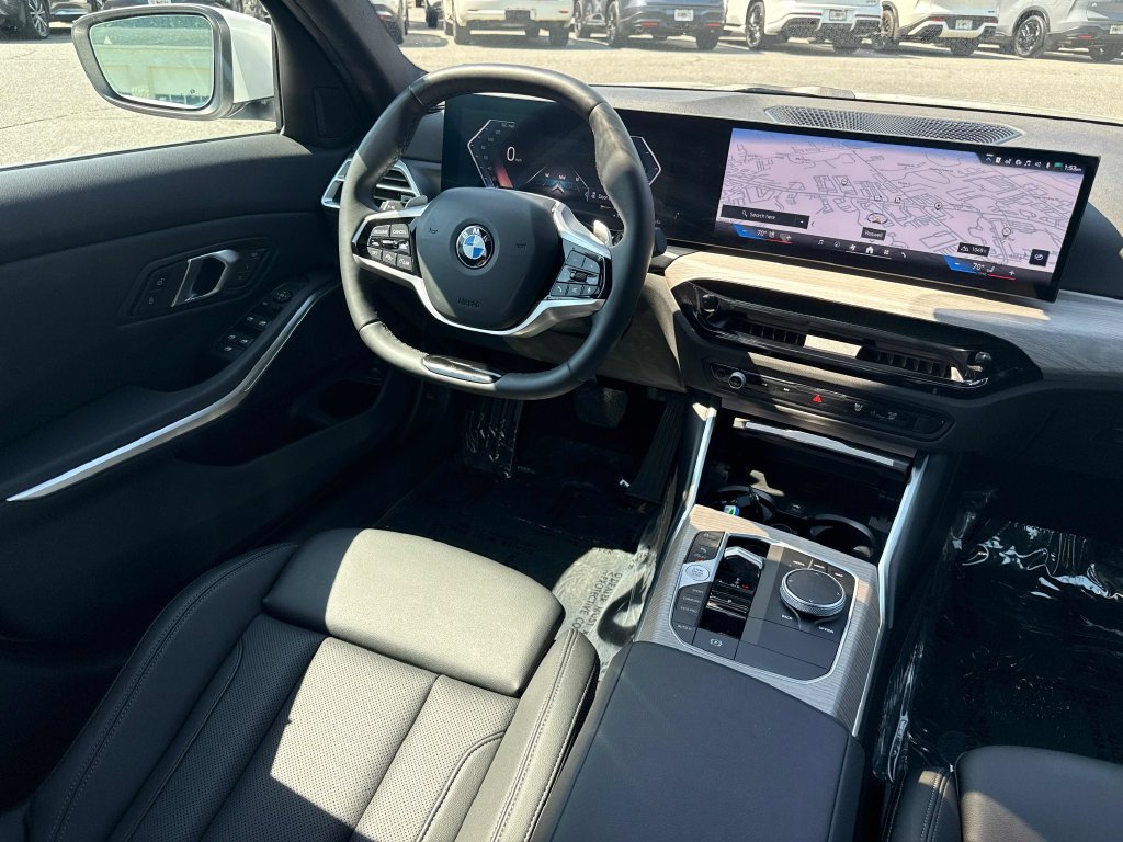Used 2025 BMW 330i Sedan RWD image 14