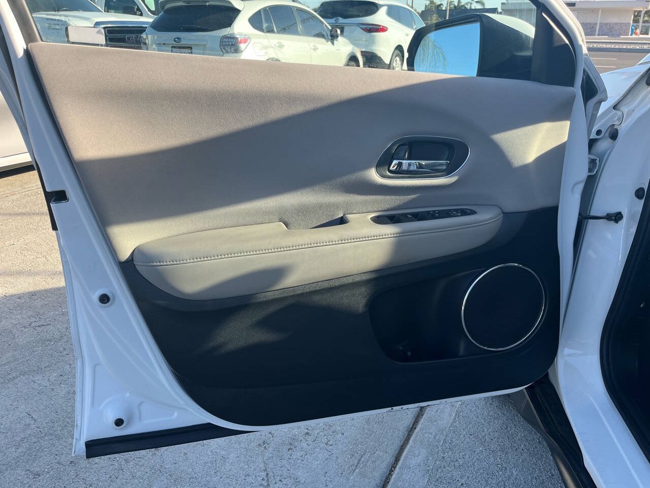 Used 2016 Honda HR-V EX image 13