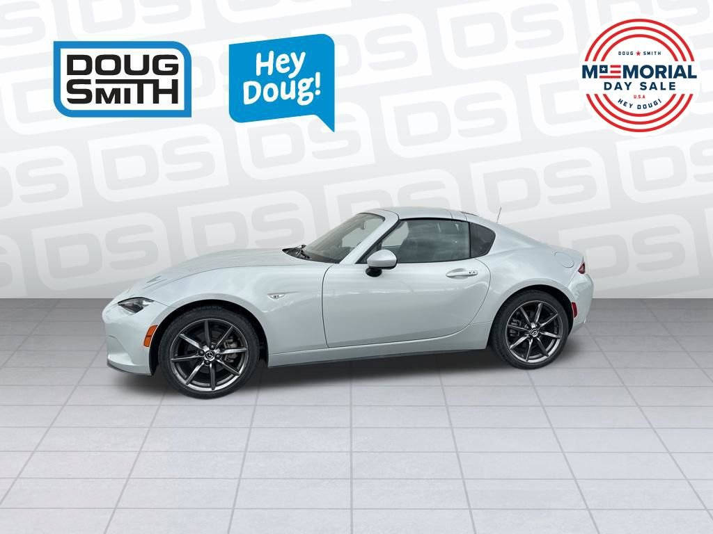Used 2017 MAZDA MX-5 Miata RF Grand Touring RWD image 2