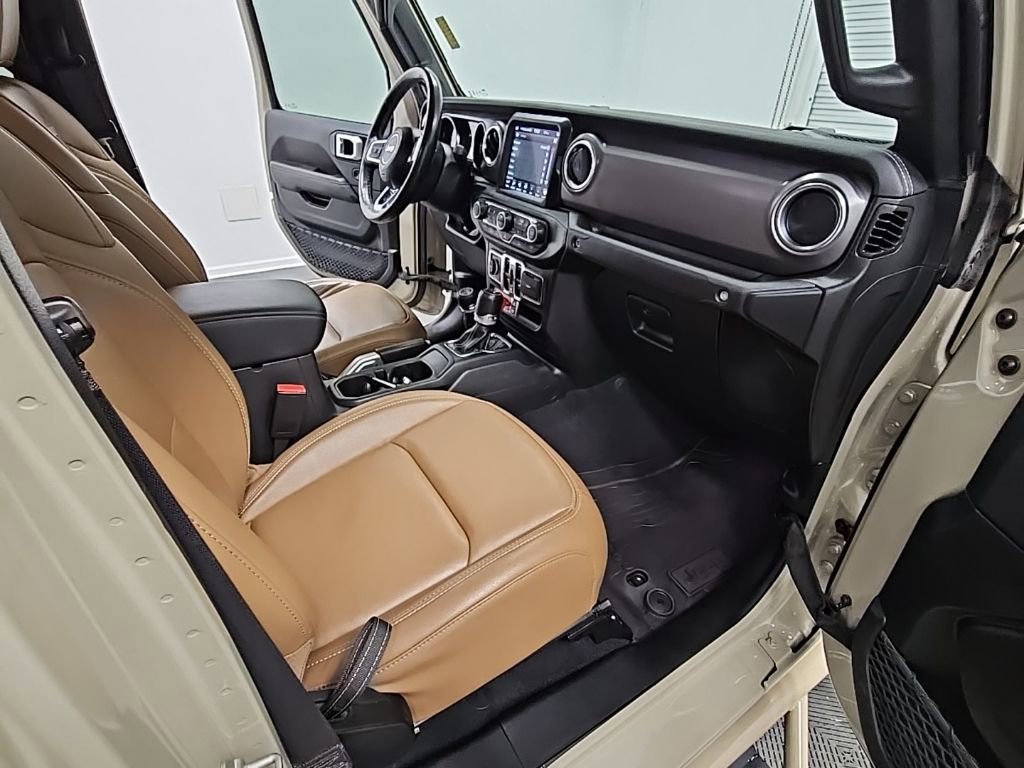 Used 2022 Jeep Gladiator Rubicon w/ Cold Weather Group image 35