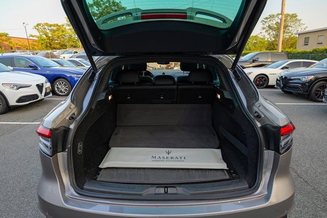 Used 2022 Maserati Levante Modena image 53