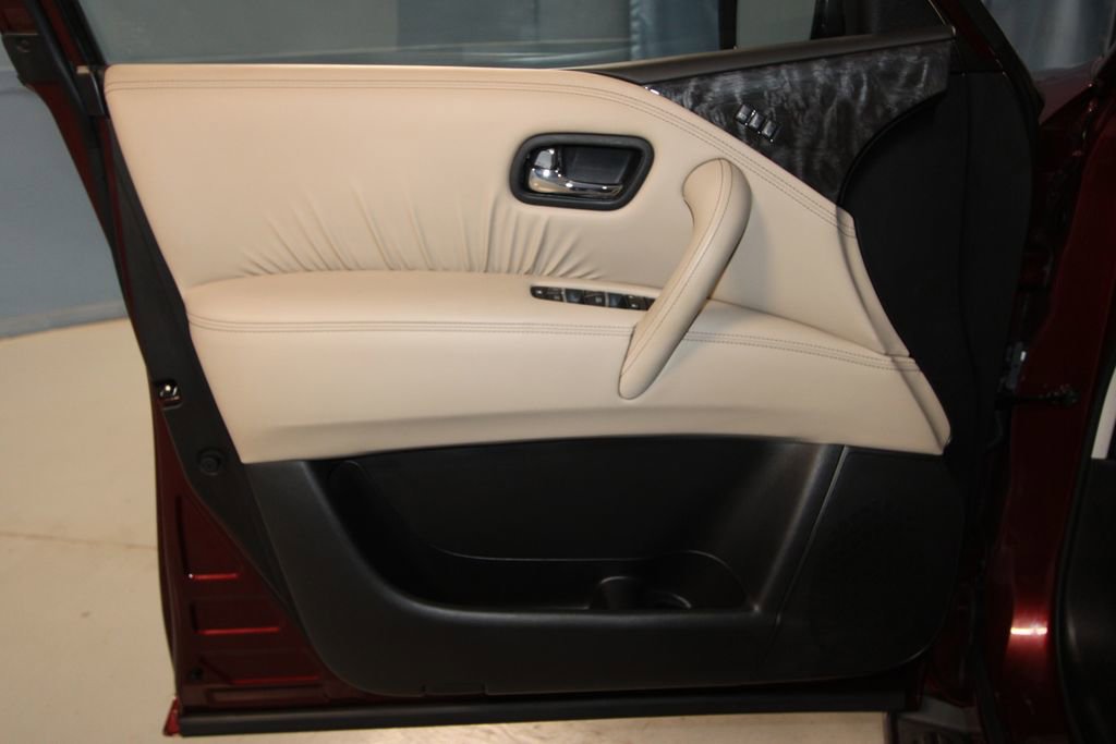 Used 2024 Nissan Armada Platinum w/ Captain's Chairs Package image 5