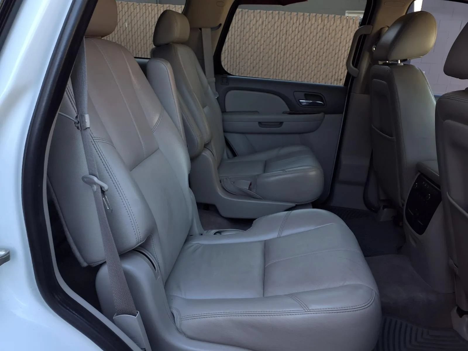 Used 2010 Chevrolet Tahoe LT w/ Regional Value Package RWD image 19