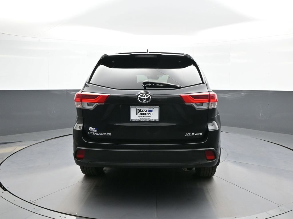 Certified 2019 Toyota Highlander XLE AWD/4WD image 7