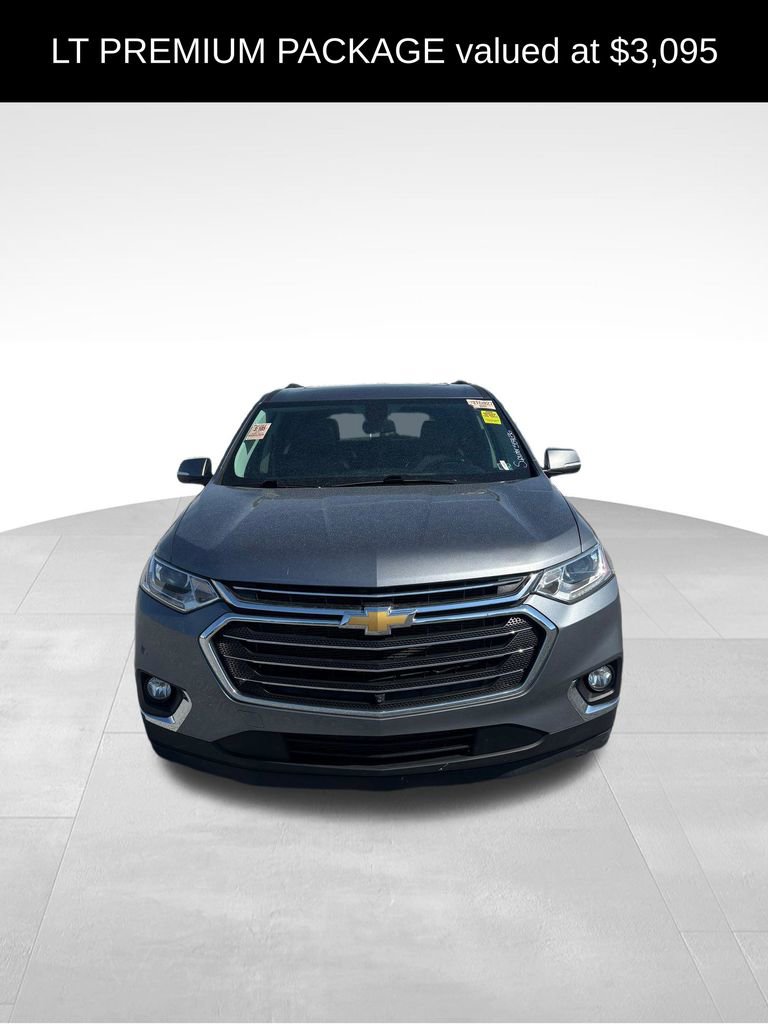 Used 2021 Chevrolet Traverse LT w/ LT Premium Package image 2