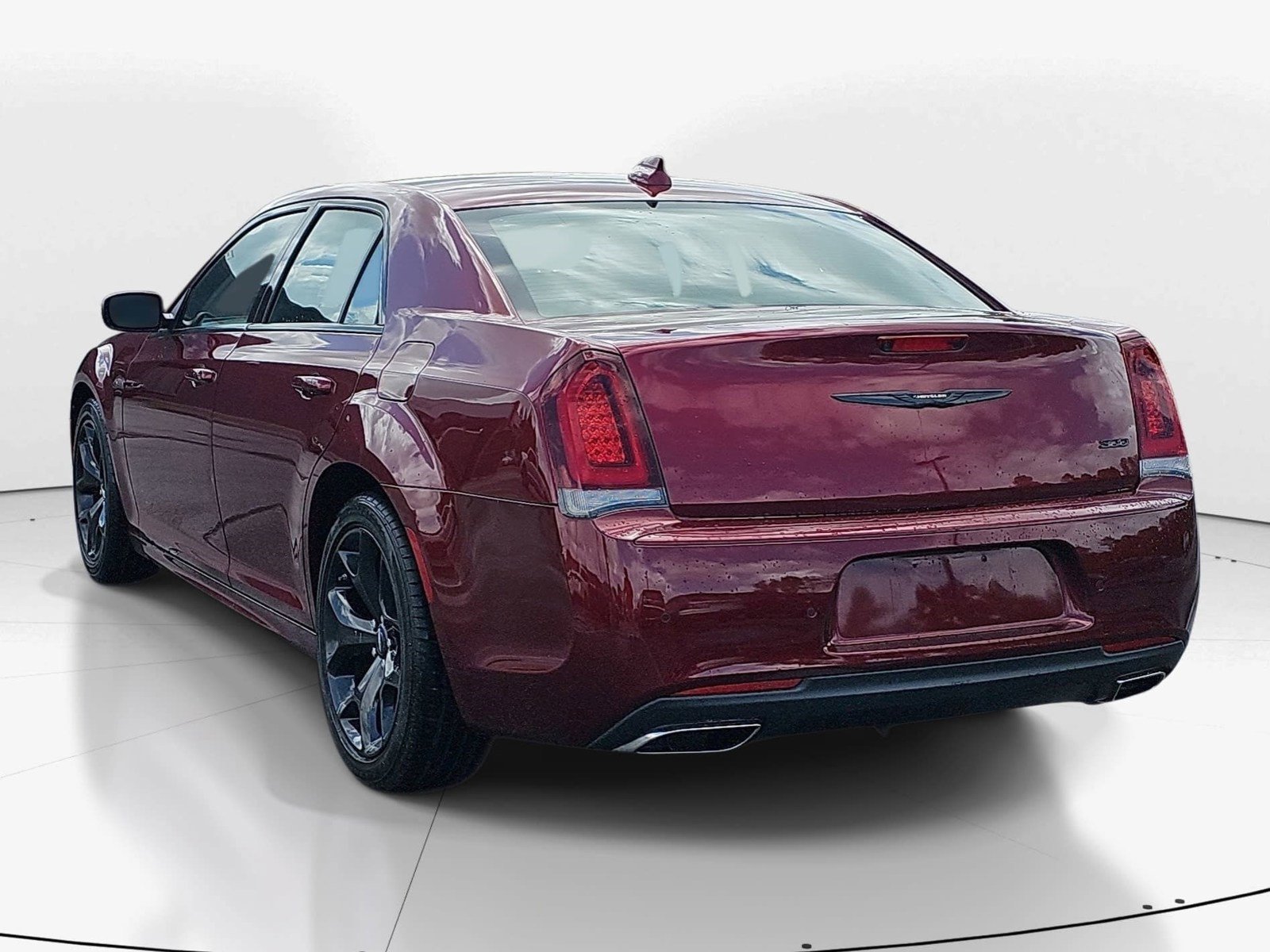 Used 2022 Chrysler 300 Touring L w/ Comfort Group RWD image 6