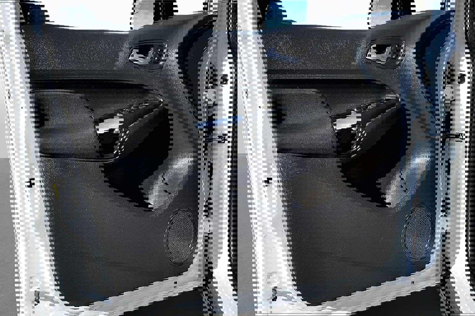 Used 2015 Ford Transit Connect XLT image 16