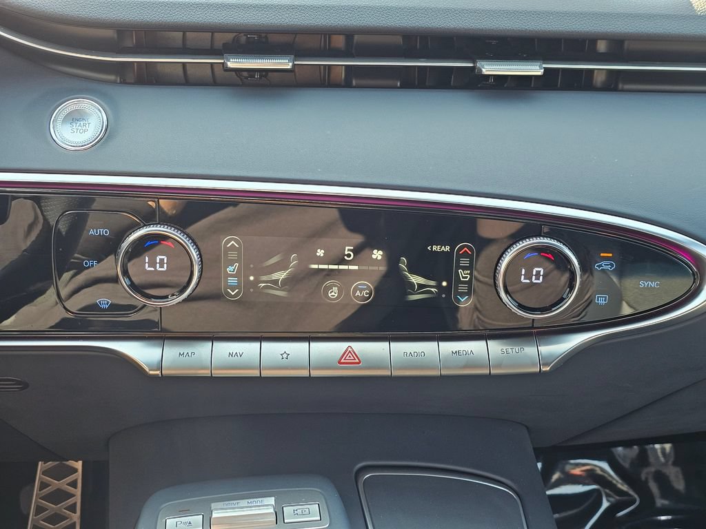 Certified 2025 Genesis GV70 3.5T Sport AWD/4WD image 16