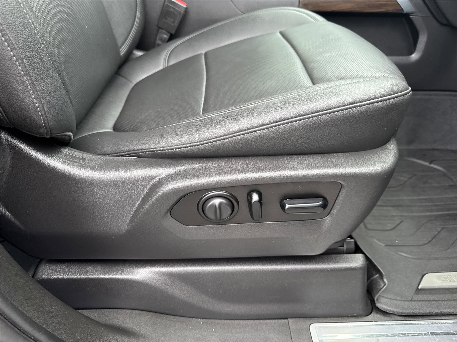 Used 2021 GMC Sierra 1500 SLT w/ SLT Convenience Package AWD/4WD image 38