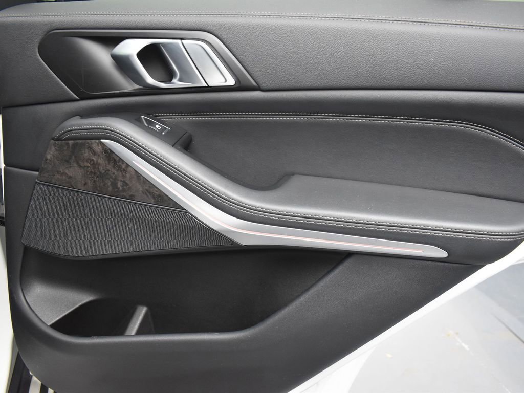 Used 2023 BMW X5 xDrive40i w/ Premium Package image 30