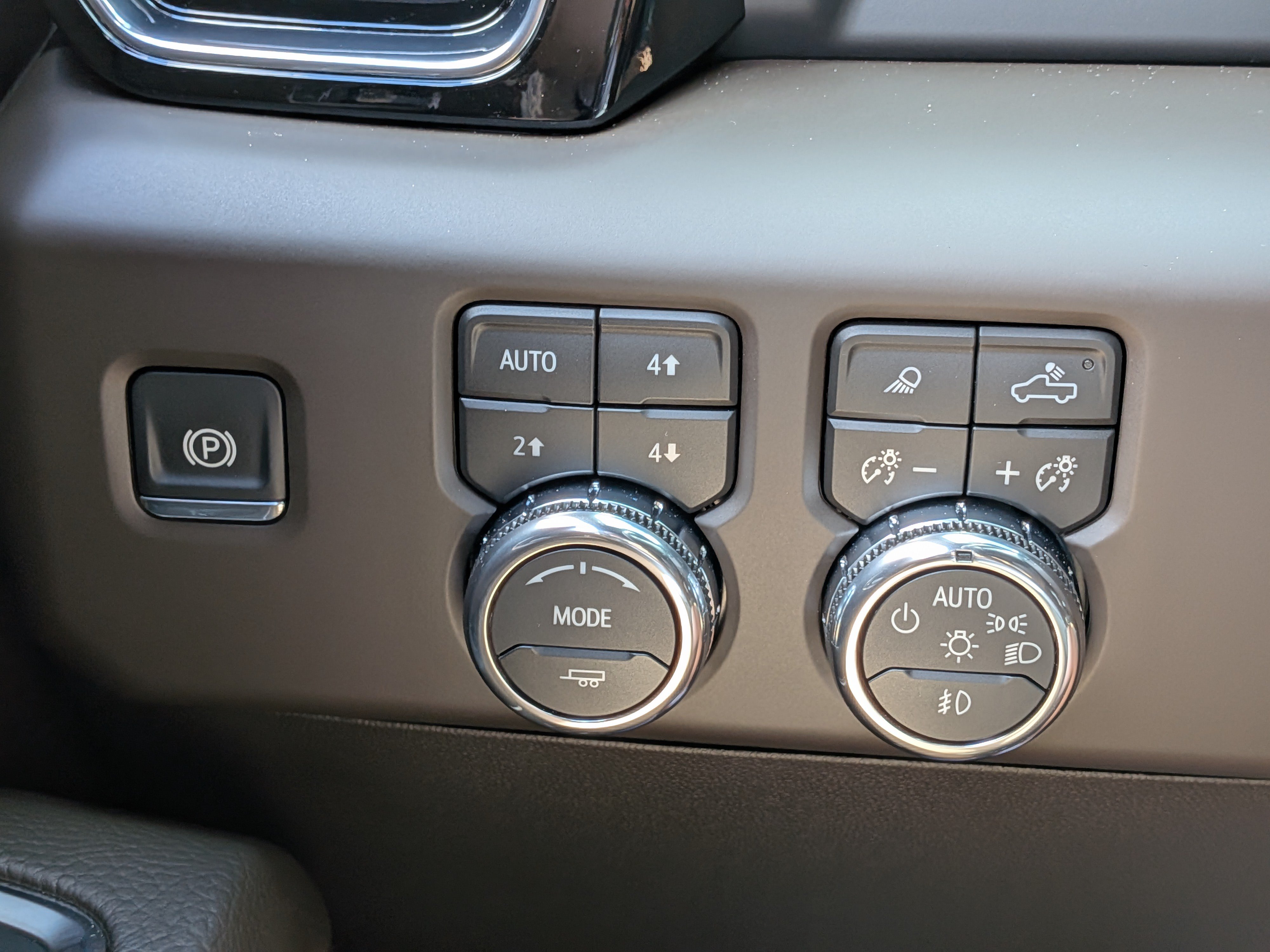 Used 2026 GMC Sierra 3500 Denali AWD/4WD image 23