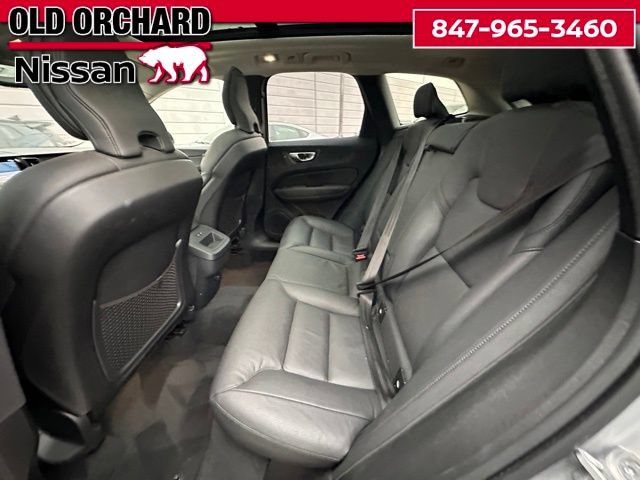 Used 2025 Volvo XC60 B5 Plus AWD/4WD image 13