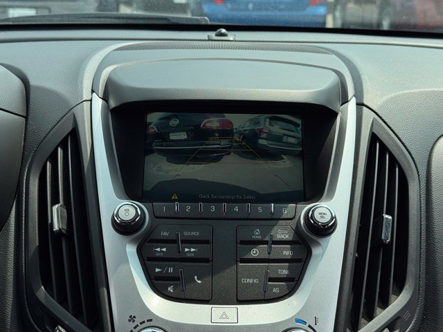 Used 2017 Chevrolet Equinox LT w/ Convenience Package AWD/4WD image 4