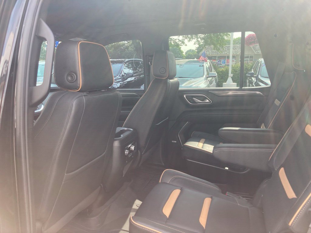 Certified 2023 GMC Yukon AT4 w/ LPO, Floor Liner Package AWD/4WD image 16