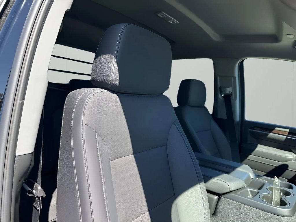 New 2026 GMC Sierra 3500 SLE w/ SLE Convenience Package AWD/4WD image 17