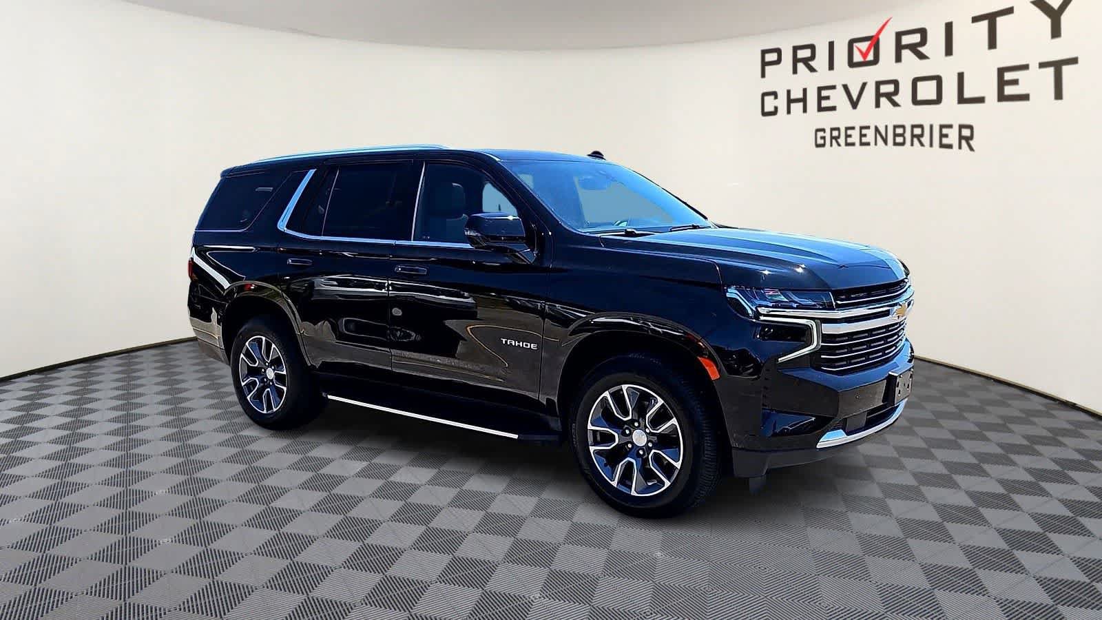 Used 2022 Chevrolet Tahoe LT w/ LT Signature Plus Package AWD/4WD image 2