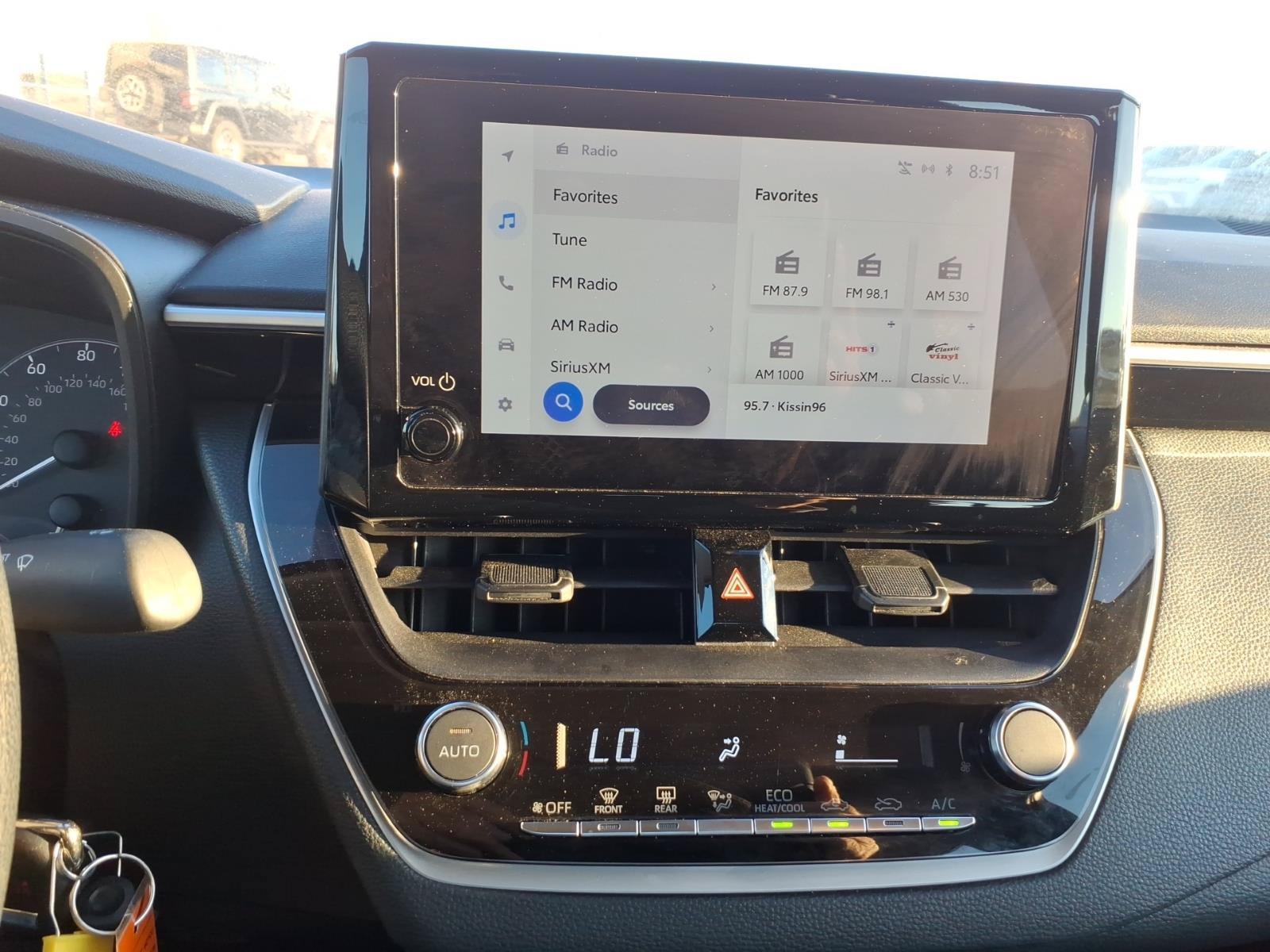 Used 2025 Toyota Corolla LE FWD image 11