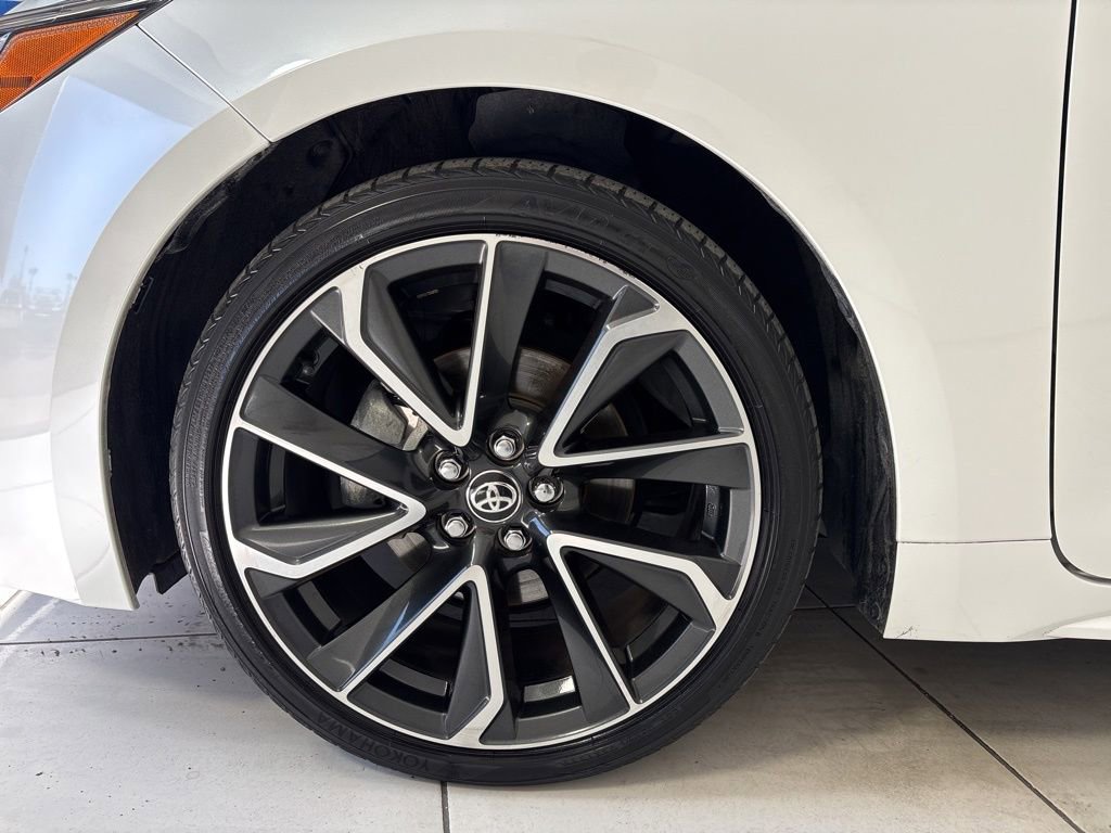 Used 2022 Toyota Corolla XSE FWD image 9