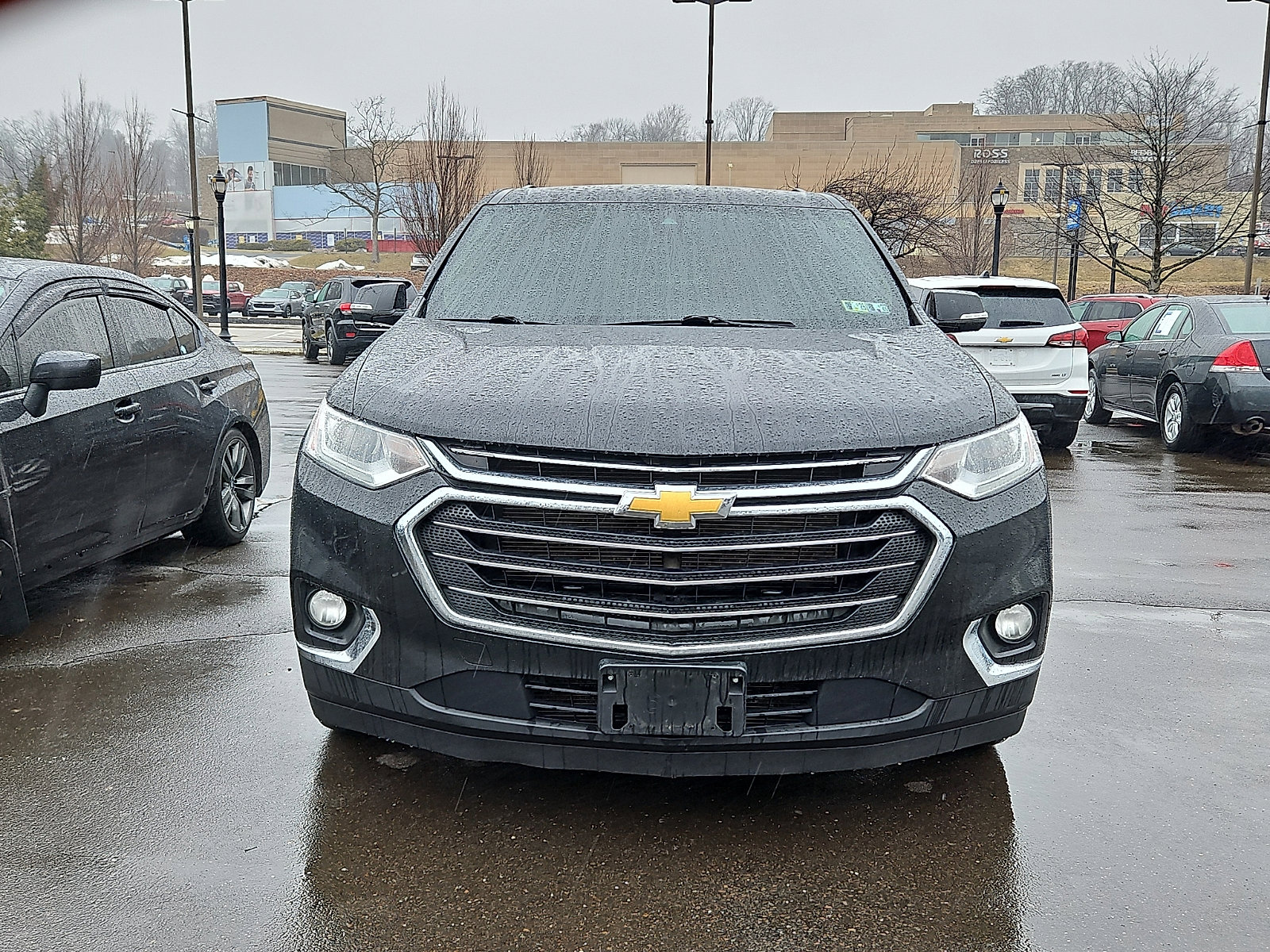 Used 2020 Chevrolet Traverse LT w/ Driver Confidence II Package image 2