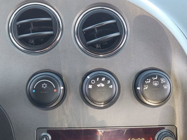 Used 2008 Pontiac Solstice Base w/ Preferred Package image 18