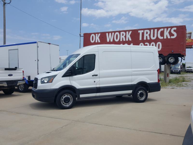 Used 2016 Ford Transit 250 130 Medium Roof RWD image 2