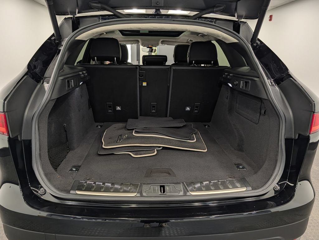 Used 2019 Jaguar F-PACE Prestige AWD/4WD image 31