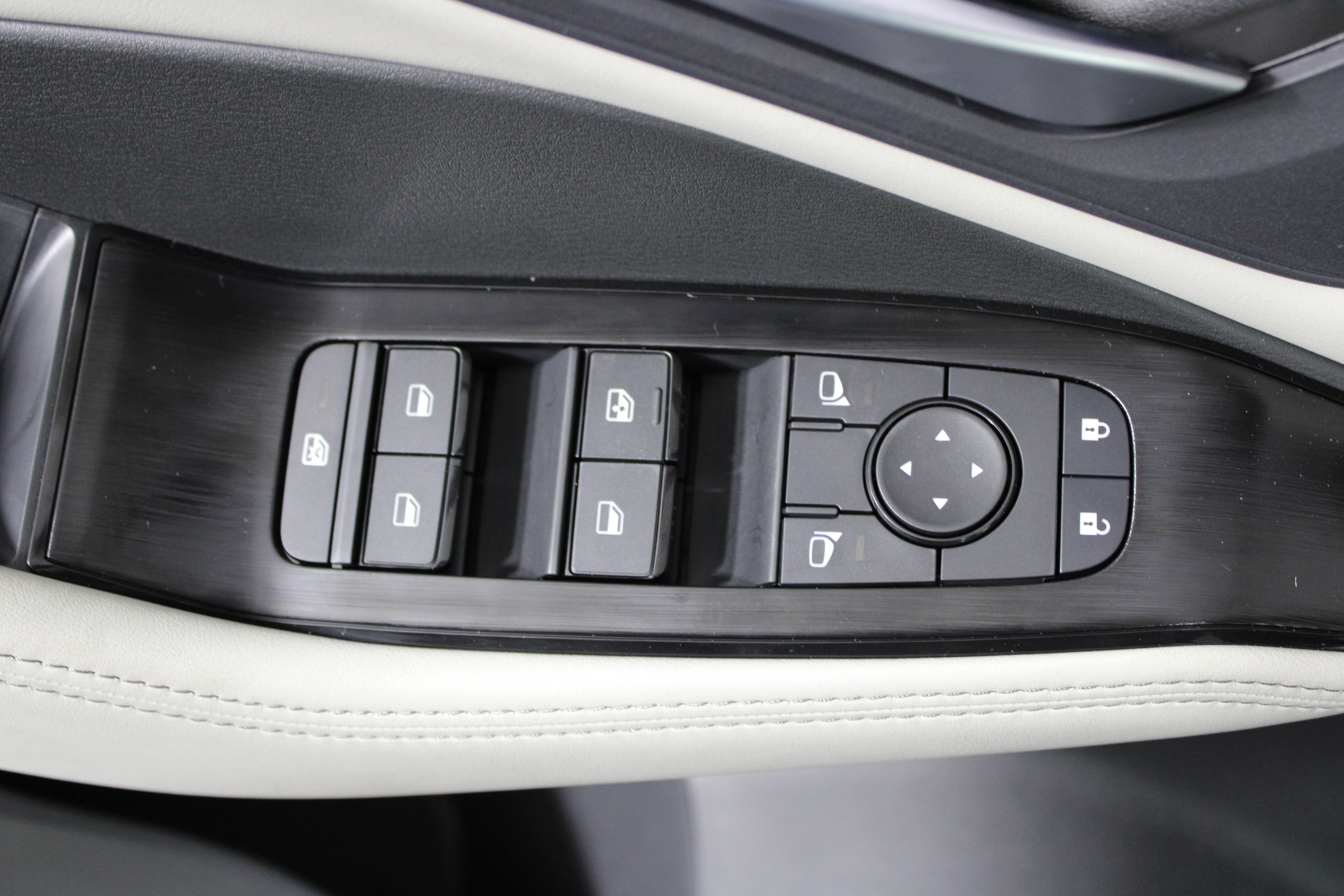New 2026 Nissan Rogue Dark Armor FWD image 23