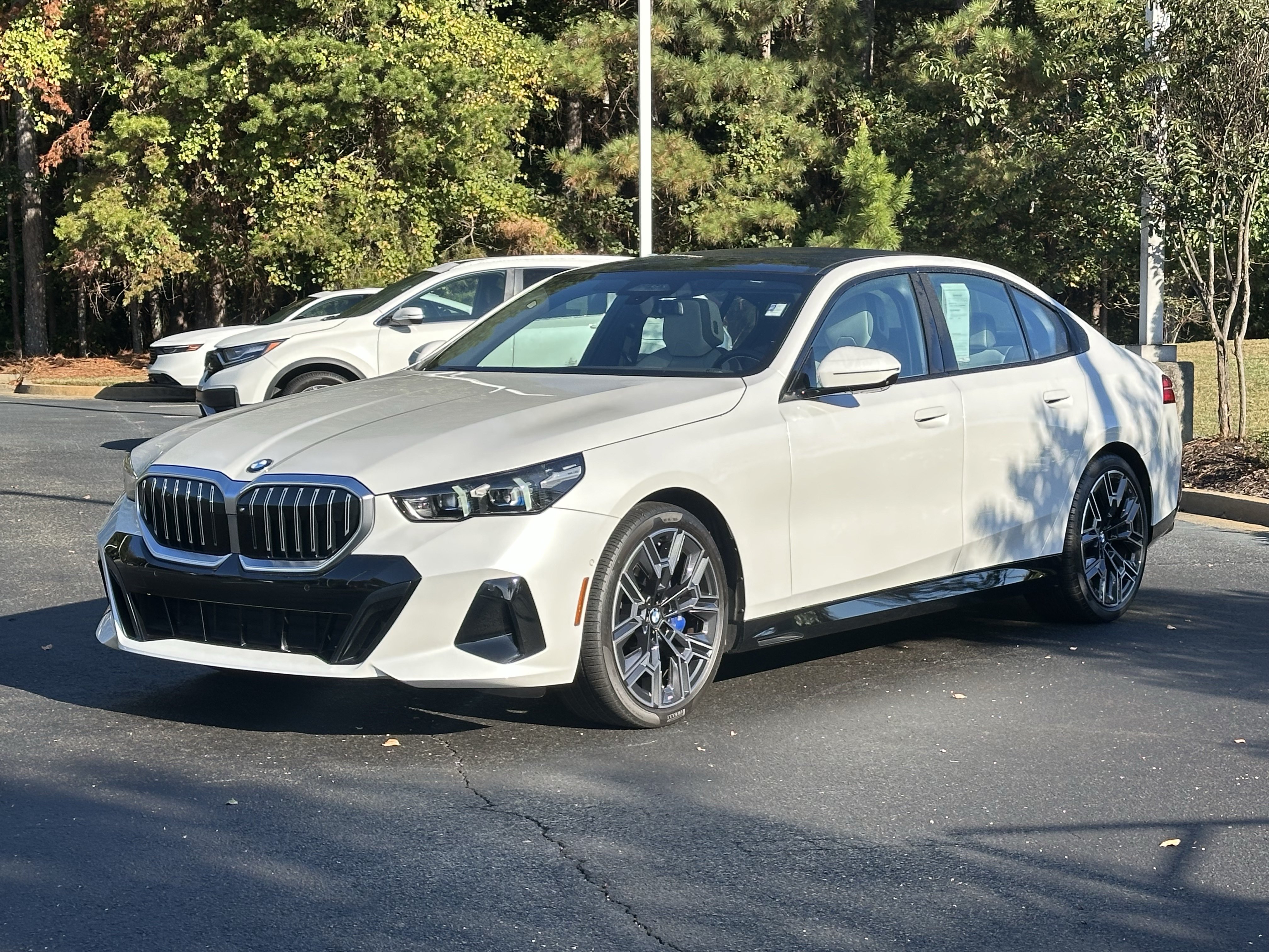 Used 2024 BMW 530i w/ M Sport Package RWD image 5