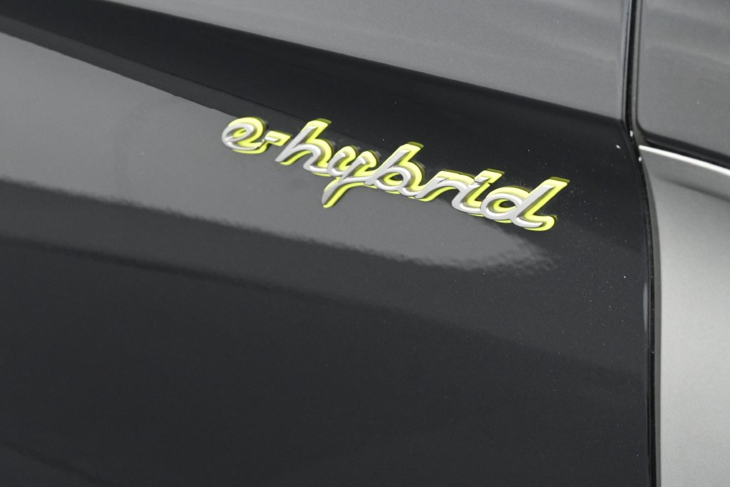 Certified 2023 Porsche Panamera 4 Platinum Edition AWD/4WD image 34