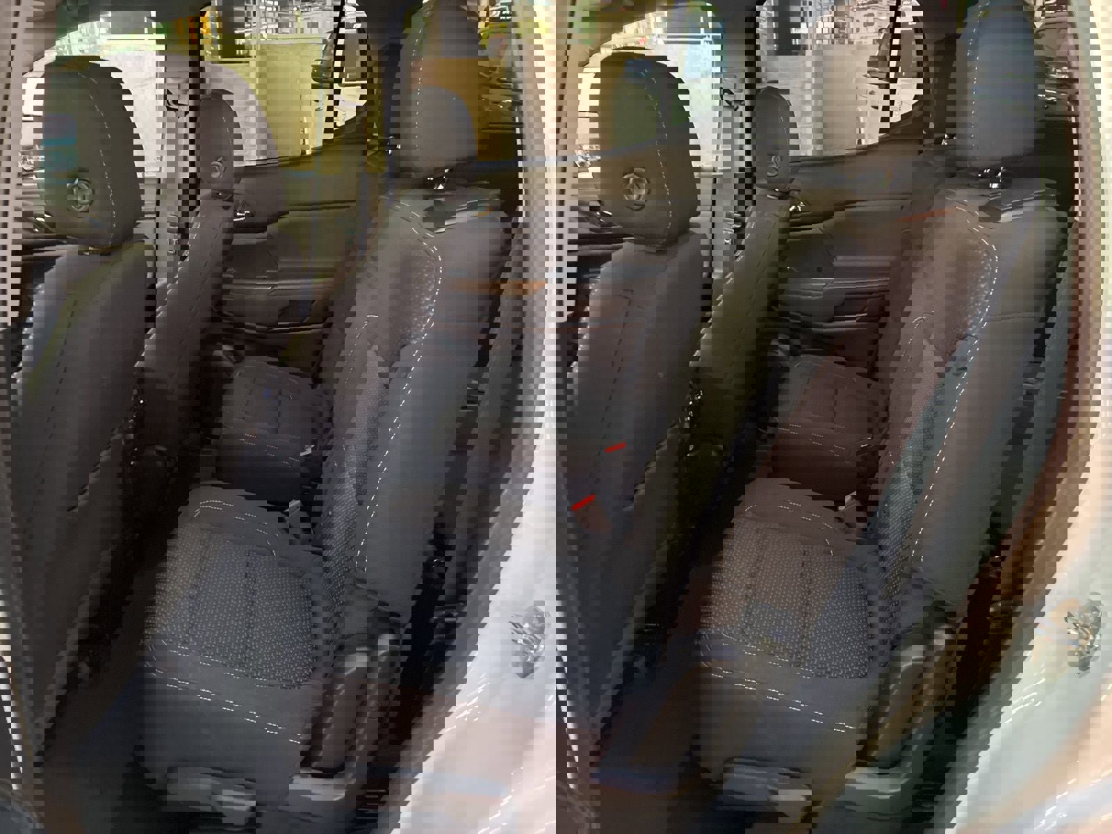 Used 2023 GMC Acadia SLE w/ Driver Convenience Package image 17