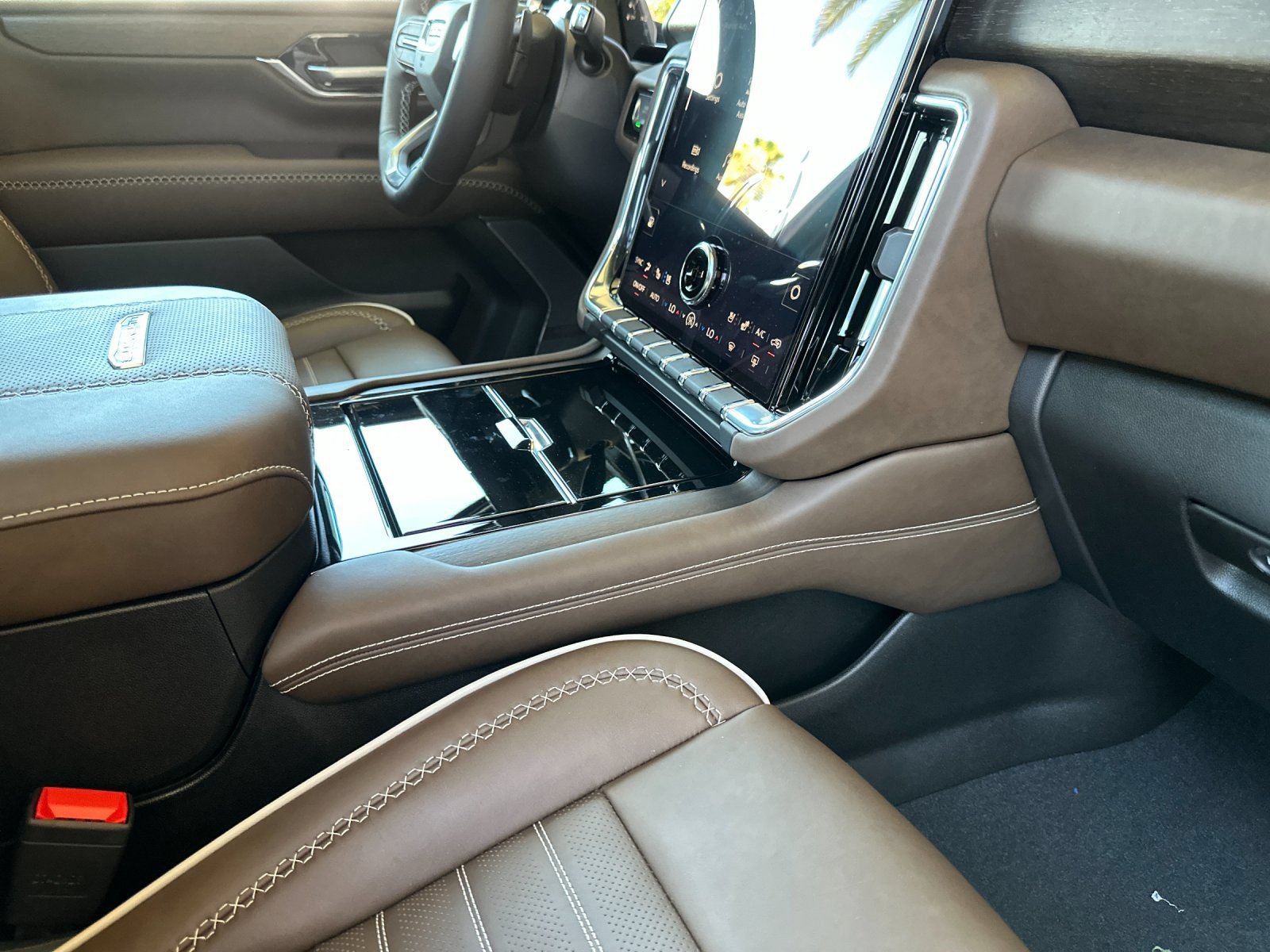 New 2026 GMC Yukon XL Denali Ultimate AWD/4WD image 17