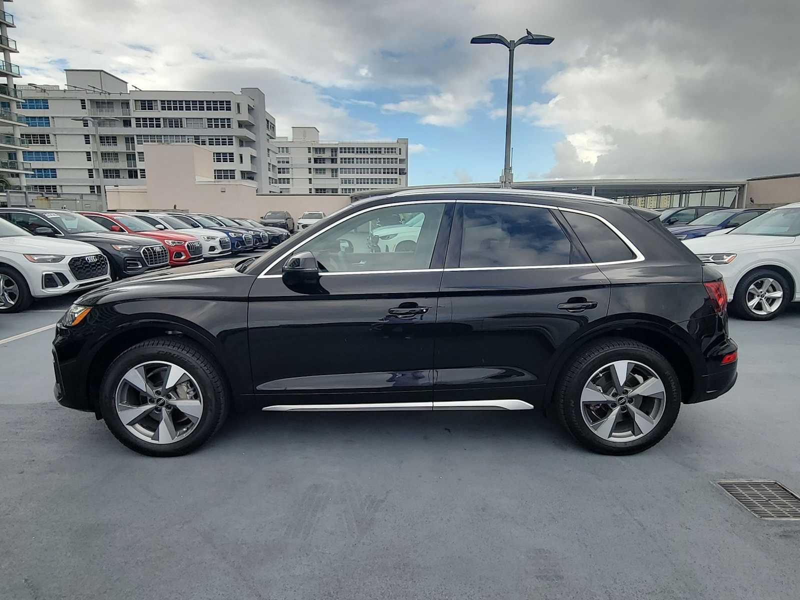 Certified 2024 Audi Q5 2.0T Premium Plus AWD/4WD image 3