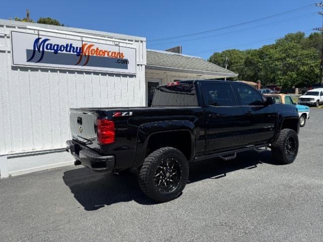 Used 2018 Chevrolet Silverado 1500 LT w/ All Star Edition AWD/4WD image 3