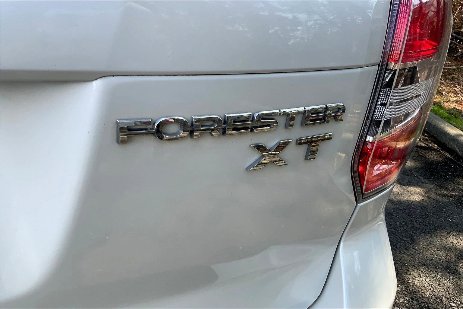 Used 2015 Subaru Forester 2.0XT Touring w/ Eyesight & Navigation System image 8