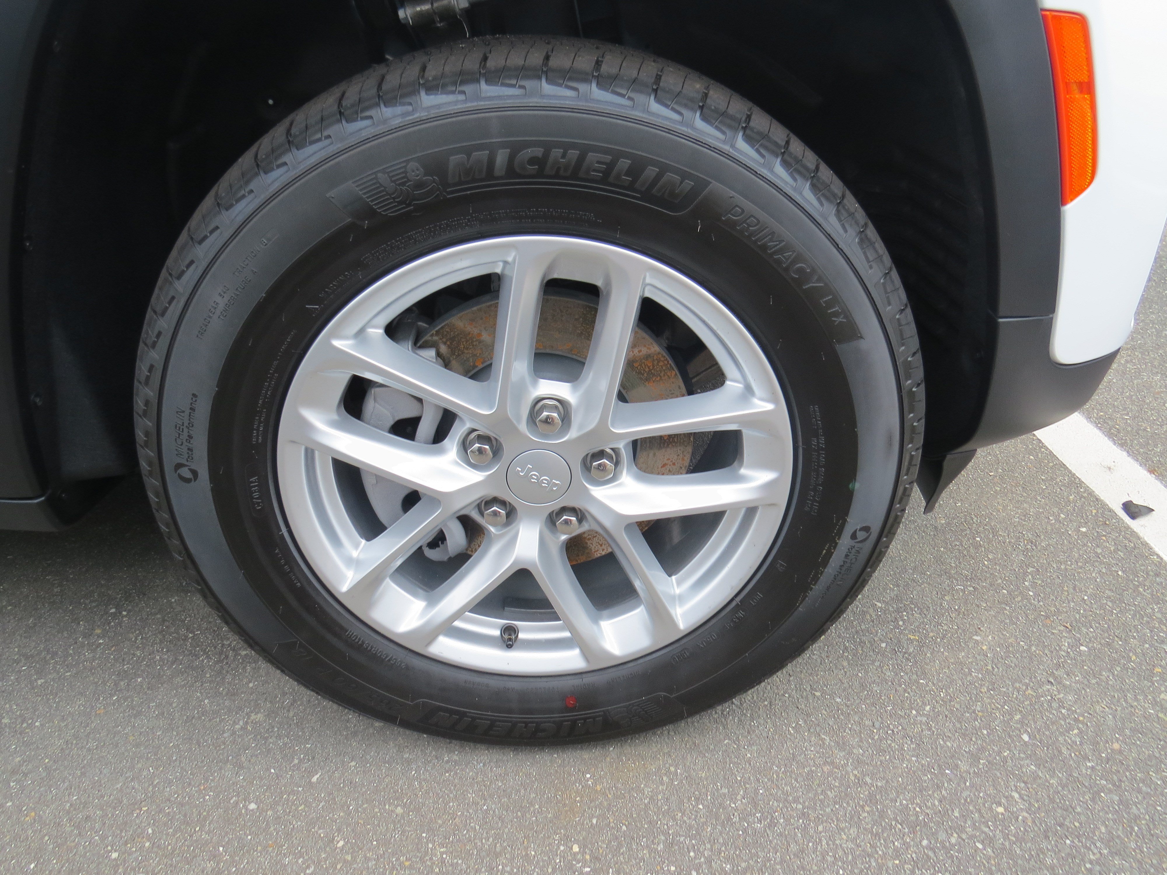 New 2026 Jeep Grand Cherokee Laredo RWD image 8