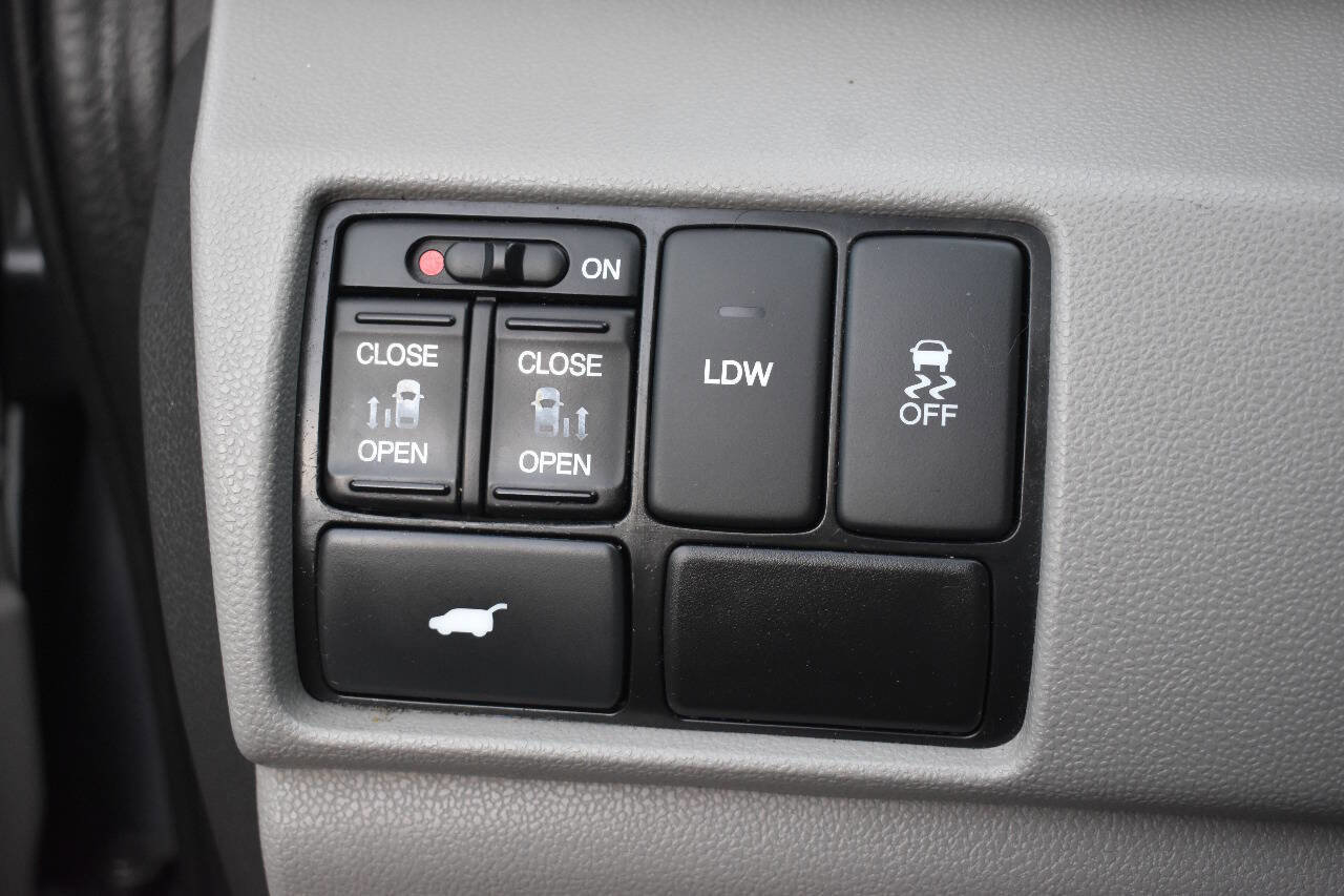 Used 2016 Honda Odyssey EX-L image 18