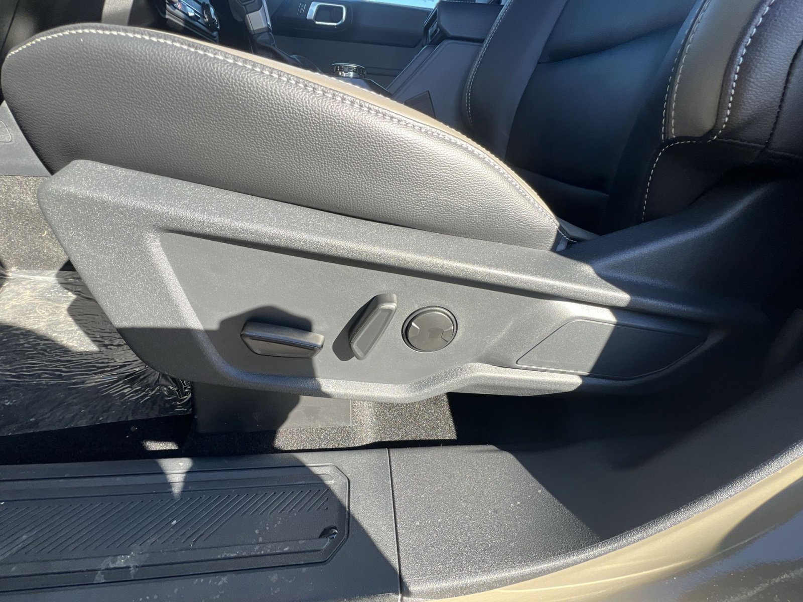 New 2025 Ford Bronco Outer Banks image 14