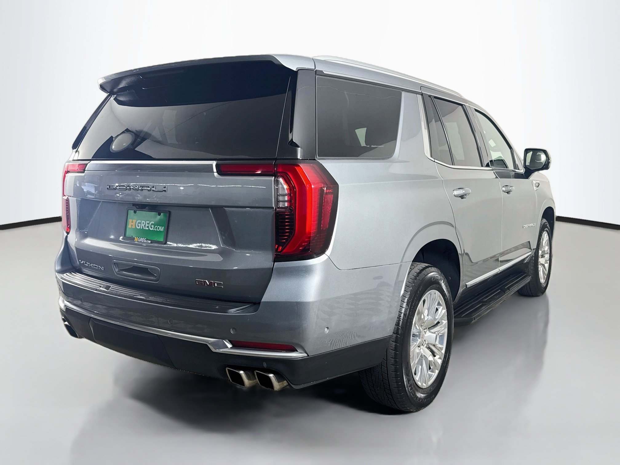Used 2025 GMC Yukon Denali RWD image 10